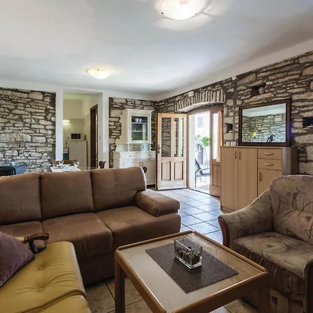 2 Bedroom Gorgeous In