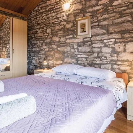 2 Bedroom Gorgeous In *