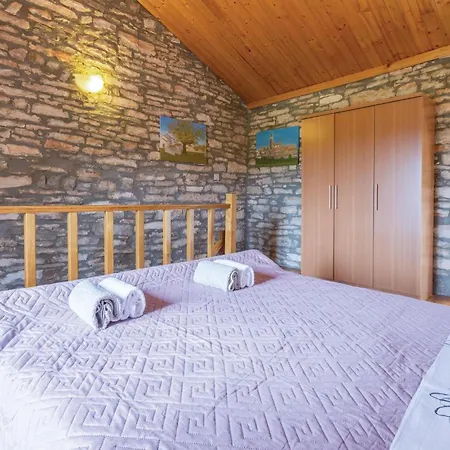 2 Bedroom Gorgeous In * Buje